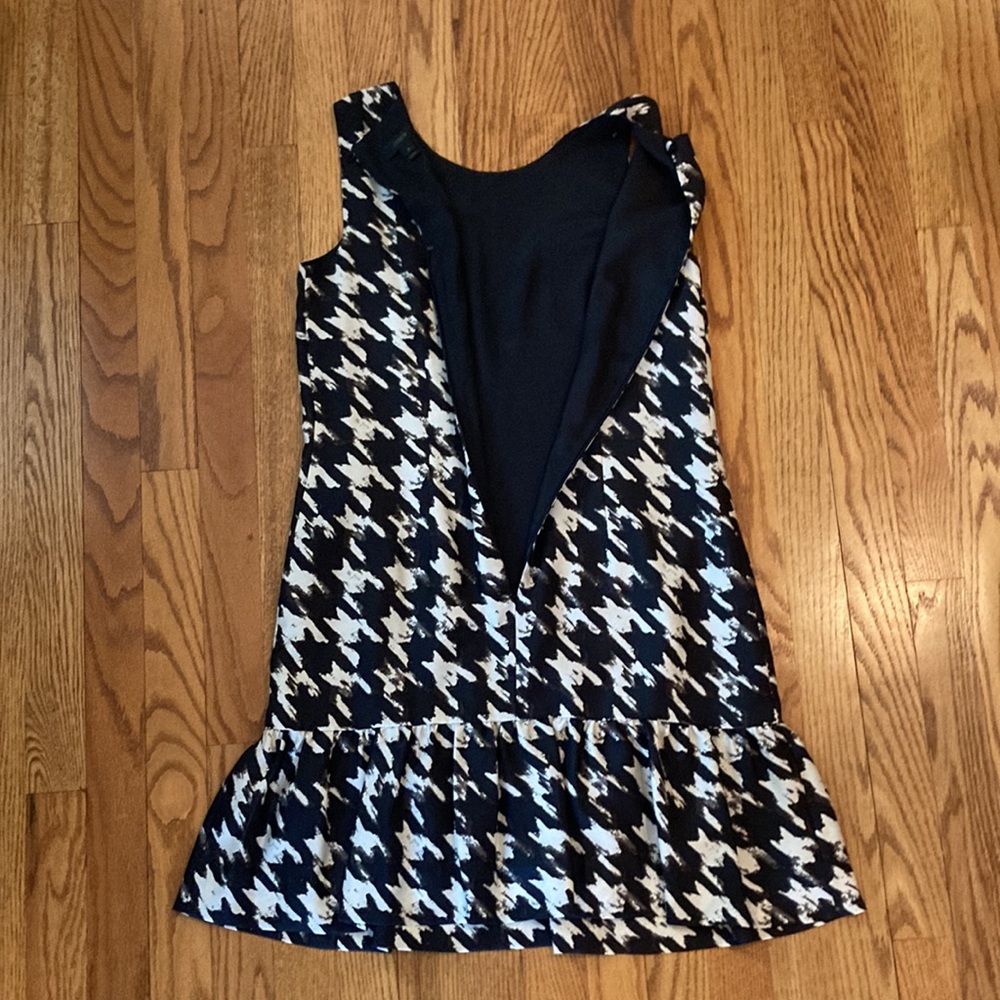 J crew silky lined dress black and white design with ruffle bottom